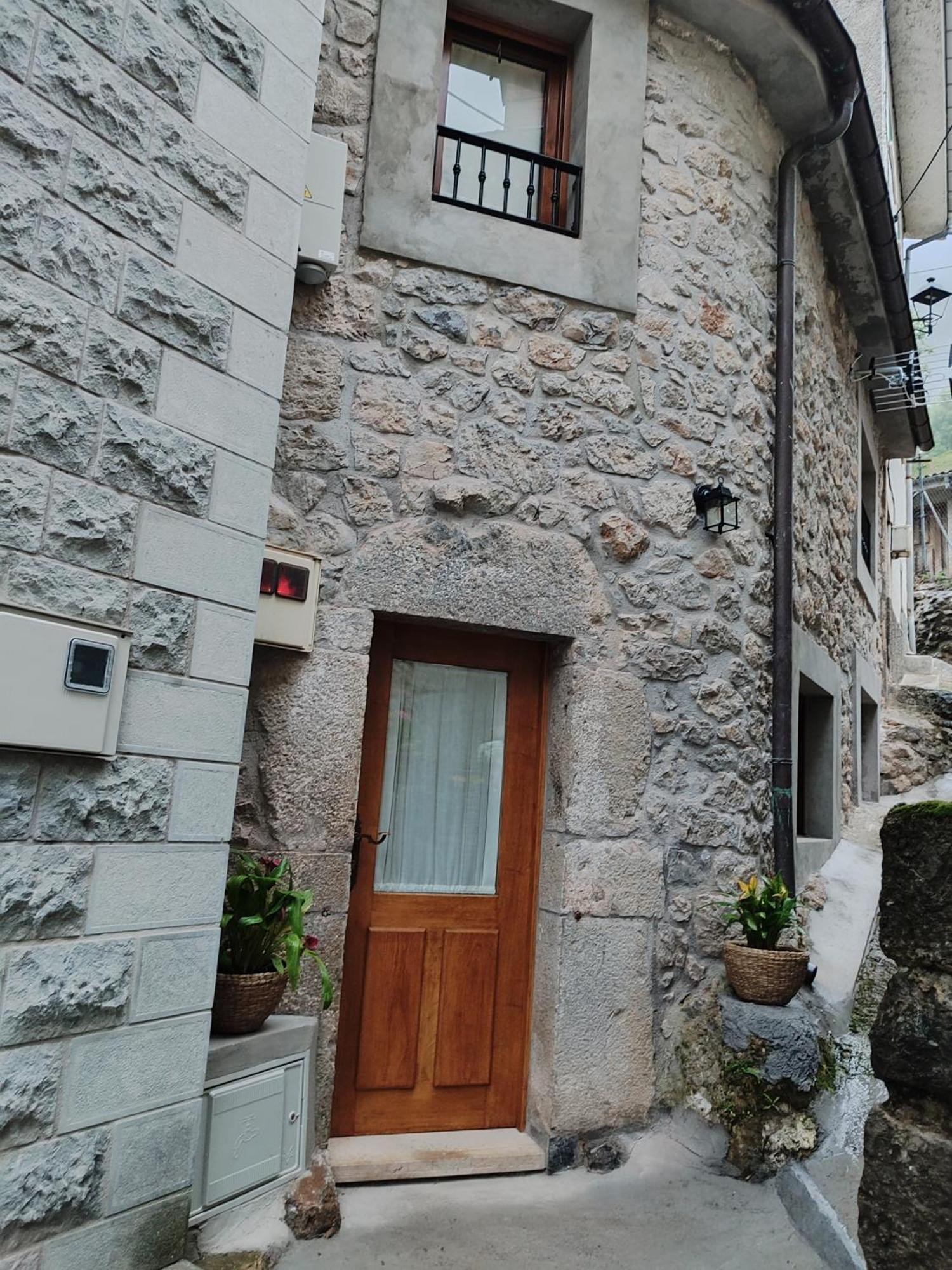 הוילה La Casina De Tielve De Cabrales Dentro Del Parque Nacional Picos De Europa מראה חיצוני תמונה